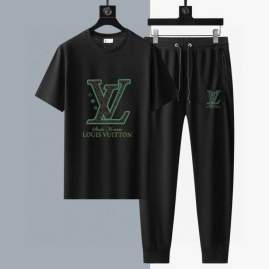 Picture of LV Shirt Pant Suits _SKULVM-5XL13xr1523603